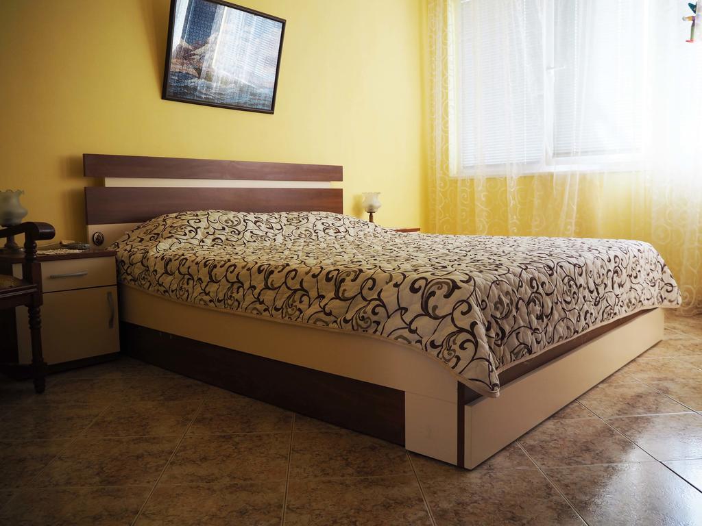 Guest House Konomaevi โซโซโปล ภายนอก รูปภาพ